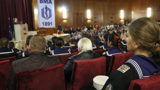 Само за един месец във ВМА са лекувани над 4