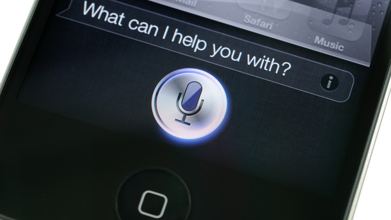 „Hey Siri!“: Apple ще промени известния си гласов асистент
