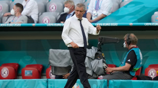 Селекционерът на Португалия Фернандо Сантош похвали своите играчи за