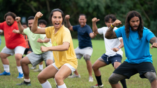 ПРЕДИ ПУКАНКИТЕ
Времетраене 1 час и 44 минути
Режисьор Тайка Уайтити
В главните роли Майкъл Фасбендър Елизабет