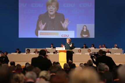 Меркел за осми път избрана за лидер на християндемократите