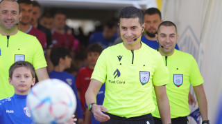 Български рефери представиха футболното съдийство пред деца в риск