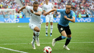 Уругвай 0 1 Франция 45 2′ Край на първото полувреме