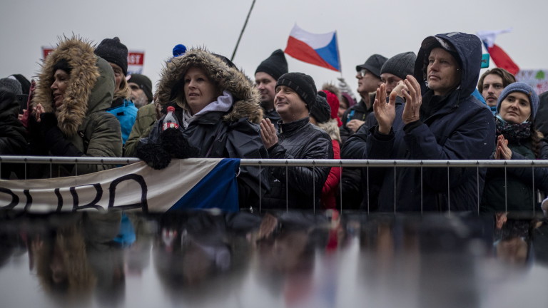 Няколко хиляди души преминаха през чешката столица в неделя, протестирайки