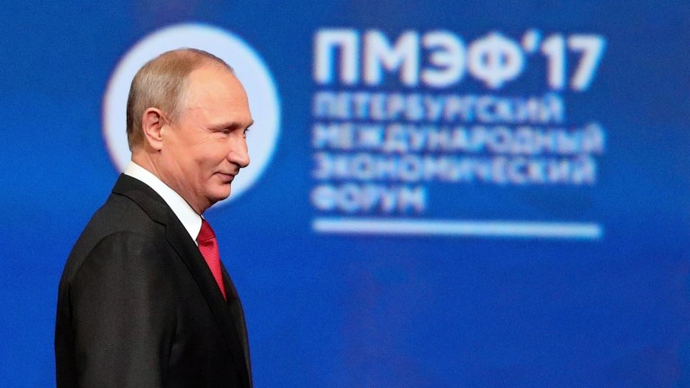 Сноудън не е предател според Путин, не бил прав да разкрива US шпионски тайни