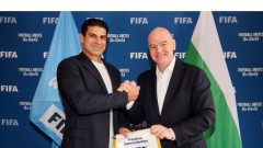 Гонзо се срещна с президента на ФИФА в Париж