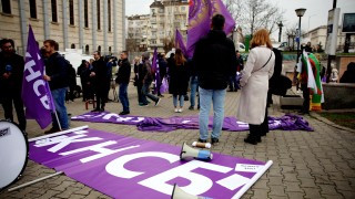 30 души от работещите в столичното метро излязоха на протест
