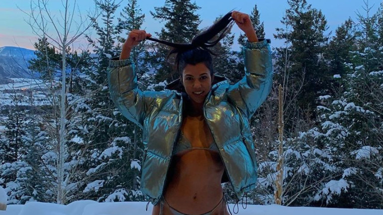 Секси забавленията на Кендъл Дженър и Кортни Кардашиян в снега 