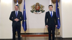 Газовата връзка с Гърция във фокуса на срещата Петков-Мицотакис