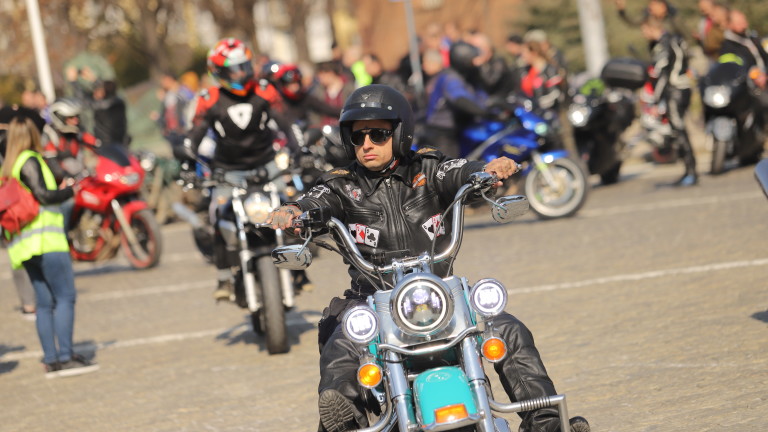 Днес бе даден старт на мотосезон 2022 г., съобщи Би