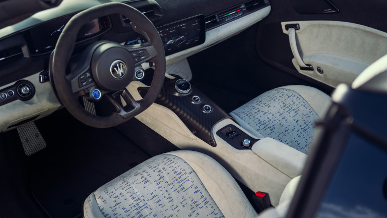 Изображение 738375