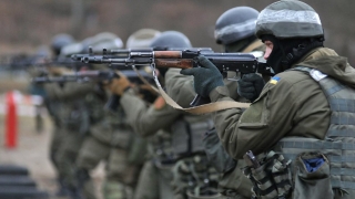 Украйна подготвя 40 000 войници в осем бригади за контранастъпление