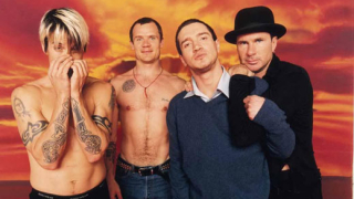 Red Hot Chili Peppers влизат в студио през юли