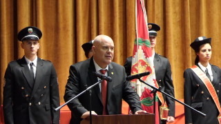 Пред новия випуск в Академията на МВР Гешев говори за знанията и приятелствата