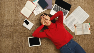 Колко книги не прочитаме, докато сме активни в социалните мрежи