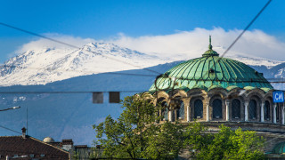 Въпреки че през последните 10 години населението в повечето столични