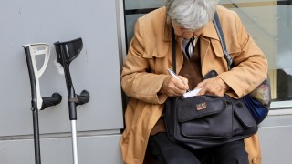 И като абсолютна стойност и като покупателна способност българските пенсии