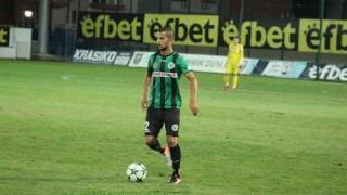 Джунейт Али е роден през 1994 г В Кърджали Юноша