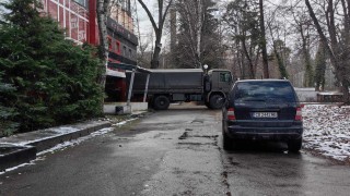 Багерите още не са на стадион Българска армия но камионите