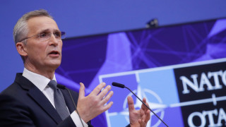 НАТО е готов да прати контингент от 5000 души в