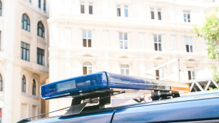 Дете е стреляло по друго дете в двора на гимназия