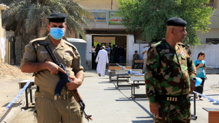 Четирима полицаи загинаха а трима бяха ранени при сблъсъци между