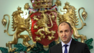 Радев покани Путин у нас, нито дума за азбуката