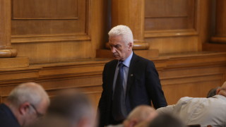 Обединени патриоти не прочетоха декларация в пленарна зала за началото