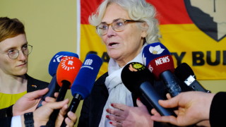 Германският министър на отбраната предупреди да не се използва спорният