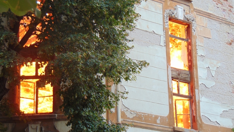 Нов пожар в един от тютюневите складове в Пловдив