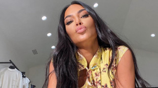 Отмяната на редица звездни събития и партита постави известните личности