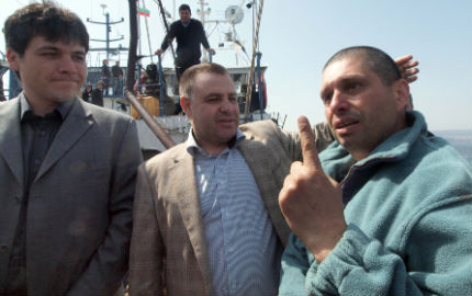Задържаният в Румъния наш кораб се завърна във Варна