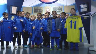 В деня на народните будители деца от школата на Левски