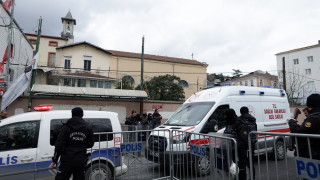 Нападение срещу католическа църква в Истанбул взе жертва