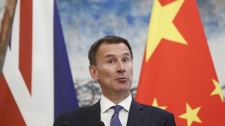 Външният министър на Великобритания направи "ужасен" гаф в Китай