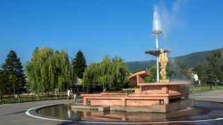 С отпуснатите от правителството 60 000 лева и със собствени