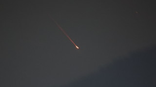 Израелските военни прихванаха ракета изстреляна от Йемен съобщава Ройтерс Сирените