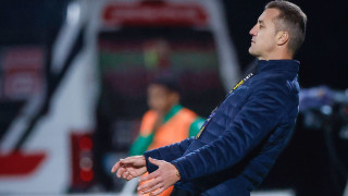 Дефанзивният халф на Локомотив София Божидар Кацаров може отново да