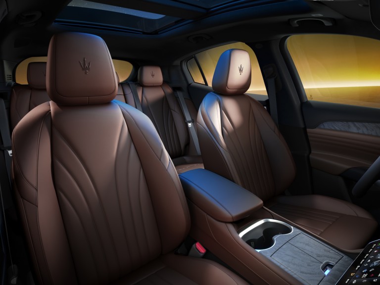 Maserati Grecale Lumina Blu