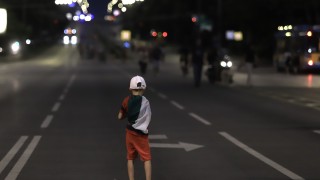 С факелно шествие и спокойно премина 32 ият ден на протести