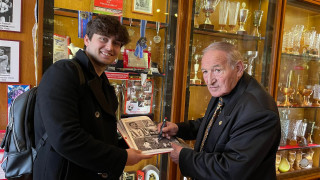 Екип на престижното френско списание Франс Футбол посети стадион Българска