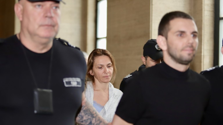 Петя Банкова излезе от ареста