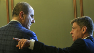 Румен Радев да се свърже с Цацаров и да види