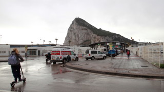 Испания и Великобритания продължават да преговарят за Гибралтар часове преди Брекзит