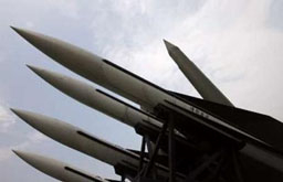 Иран започва изпитания с ракети