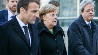 Макрон и Меркел към Русия: Освободете украинските моряци