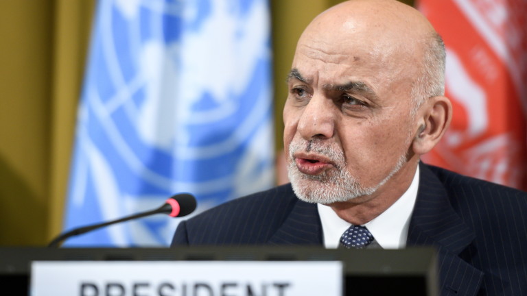 Афганистанският президент предлага преходно правителство и нови избори 