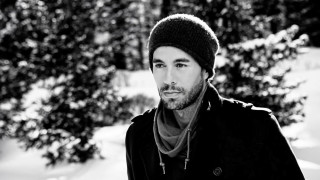 Енрике Иглесиас и Анна Курникова са заети родители с много