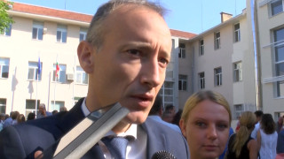 Трябва да има и морков и тояга Това заяви пред