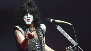 Съоснователят на KISS 71 годишният Пол Стенли реши да захвърли тежкия